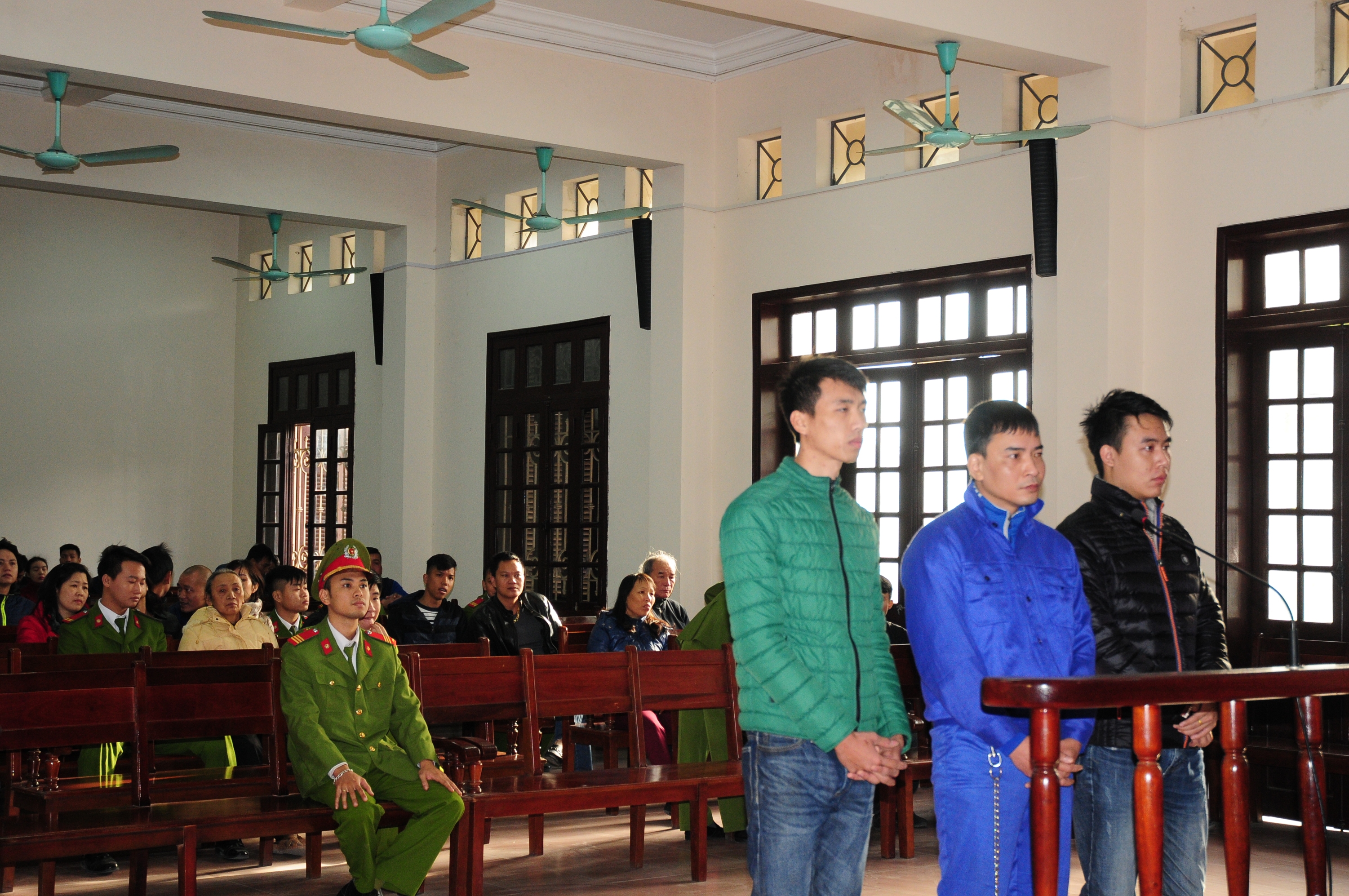 Công an các huyện bảo vệ an toàn 116 phiên tòa